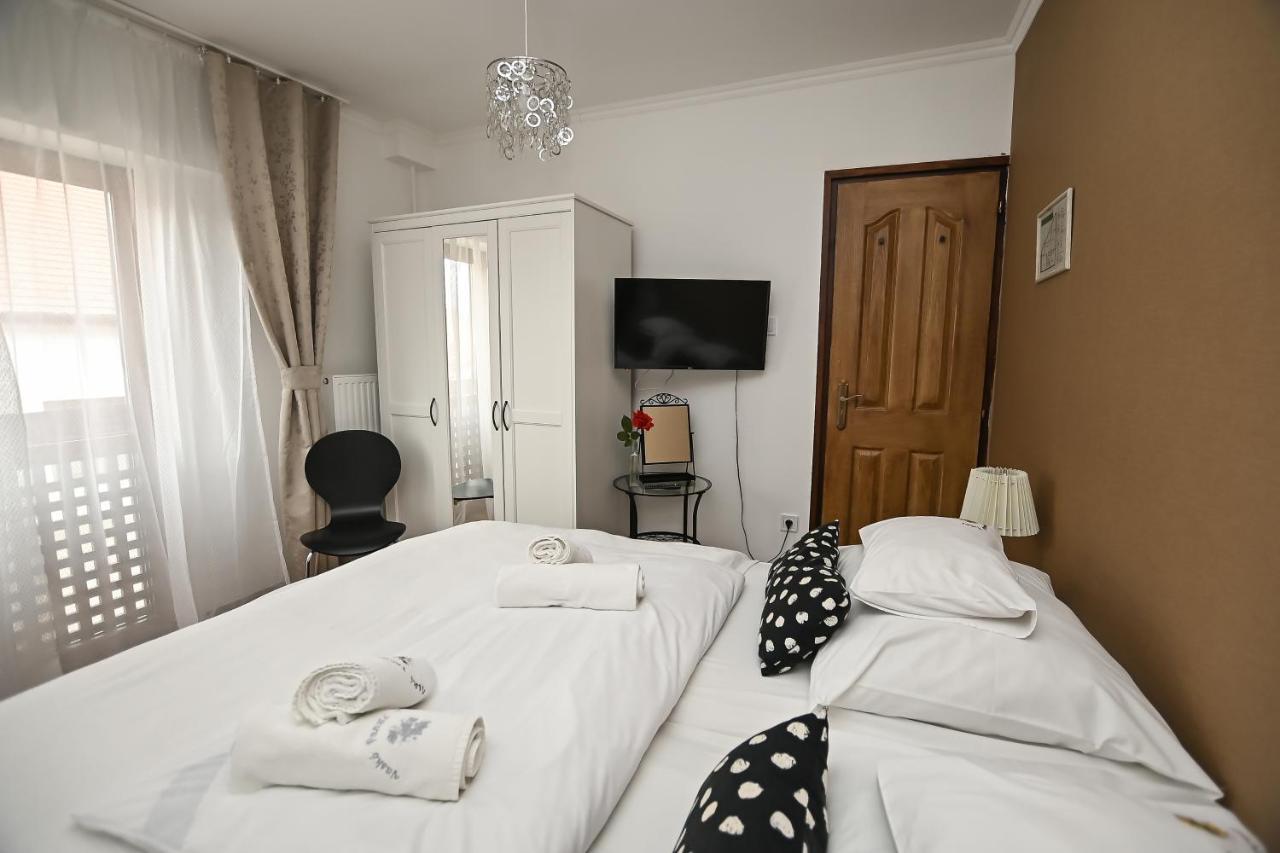 Vasko Panzio Borpince Bed & Breakfast Tokaj Luaran gambar