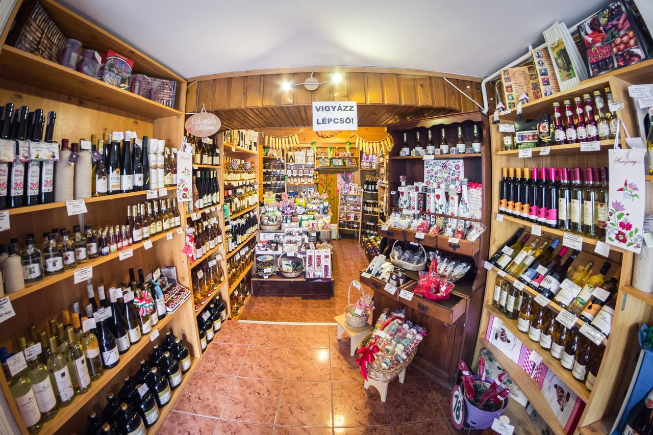 Vasko Panzio Borpince Bed & Breakfast Tokaj Luaran gambar